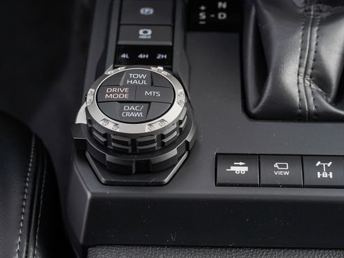 Used 2025 Toyota Tacoma TRD Off-Road image 37