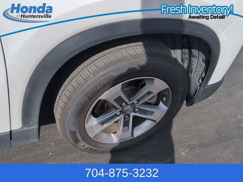 Used 2023 Honda Pilot EX-L image 9