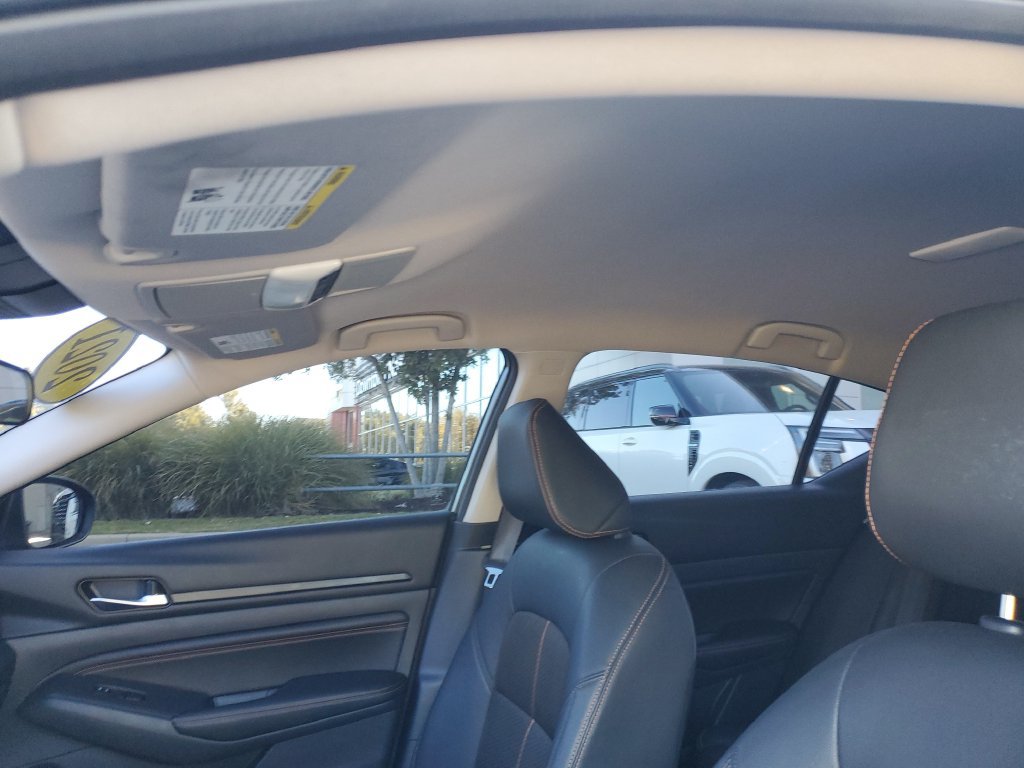 Certified 2021 Nissan Altima 2.5 SR FWD image 19