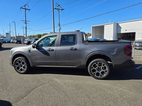 New 2025 Ford Maverick Lariat image 8