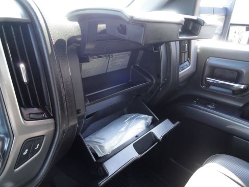 Used 2017 GMC Sierra 1500 SLT image 28