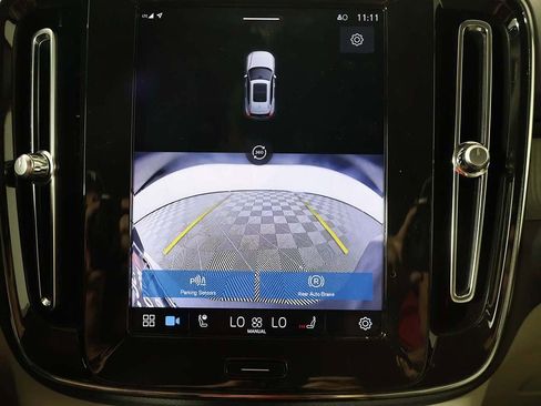 Used 2024 Volvo XC40 B5 Plus w/ Protection Package Premier image 44