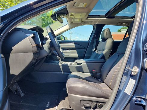 Used 2025 MAZDA CX-50 AWD 2.5 S w/ Premium Plus Pkg image 14