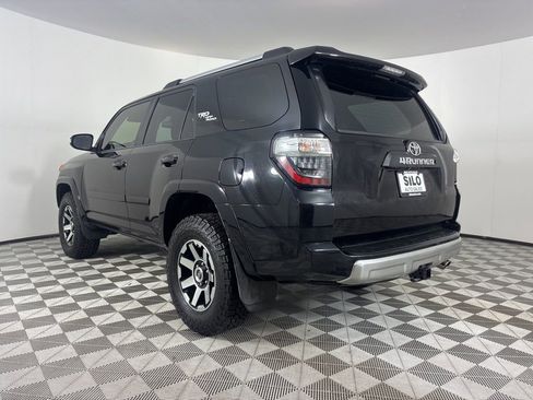 Used 2018 Toyota 4Runner TRD Off-Road Premium image 3