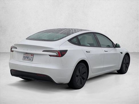 Used 2025 Tesla Model 3 Long Range image 5