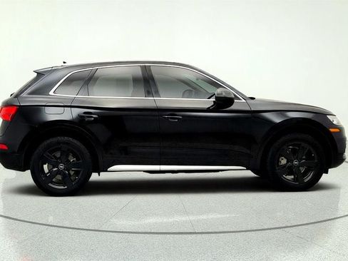 Used 2019 Audi Q5 2.0T Premium w/ Convenience Package AWD/4WD image 4
