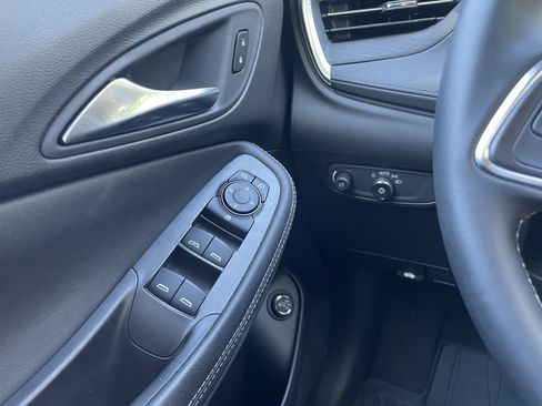 Used 2024 Buick Encore GX Preferred w/ Advanced Technology Package image 20