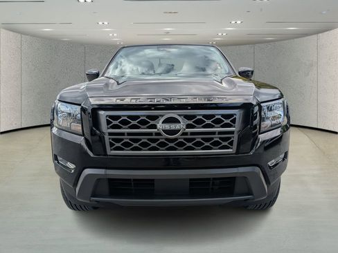 Used 2024 Nissan Frontier SV w/ SV Convenience Package image 8
