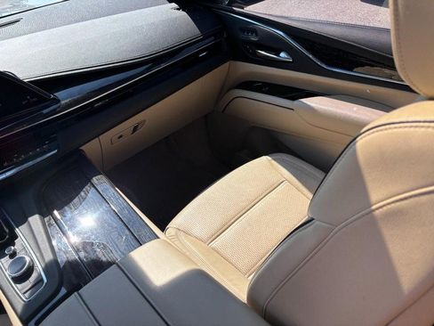 Used 2021 Cadillac Escalade Premium Luxury w/ Driver Assist Tech Package AWD/4WD image 14