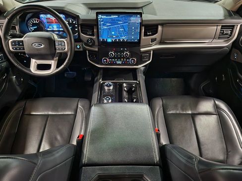 Used 2022 Ford Expedition XLT image 48