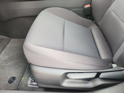 New 2027 Toyota Prius LE FWD image 23