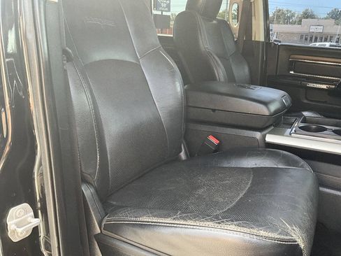 Used 2015 RAM 2500 Laramie w/ Black Appearance Group AWD/4WD image 16