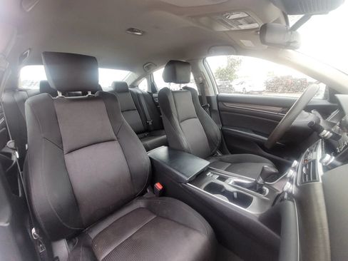 Used 2018 Honda Accord LX image 18