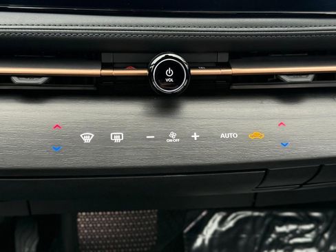 Used 2024 Nissan Ariya AWD image 24