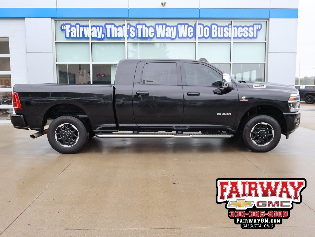 Used 2025 RAM 2500 Laramie AWD/4WD image 1