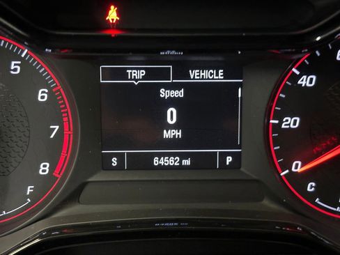 Certified 2024 Chevrolet Trax RS w/ Driver Confidence Package image 3