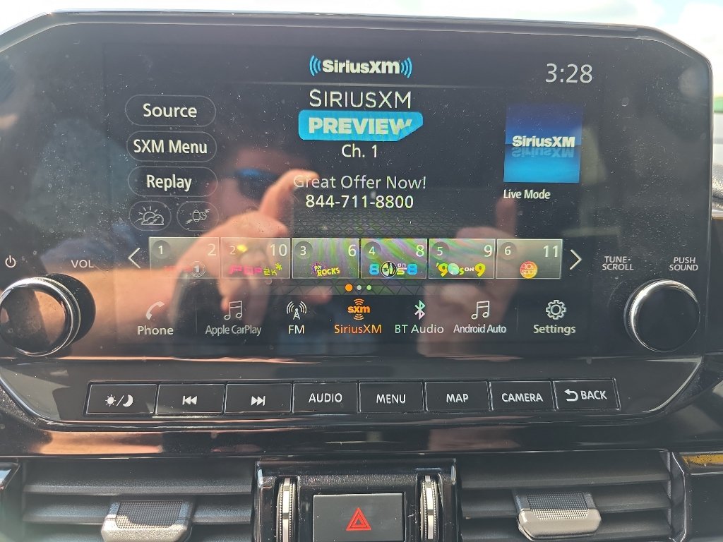Used 2023 Nissan Pathfinder SL w/ Lighting Package (N92) FWD image 23