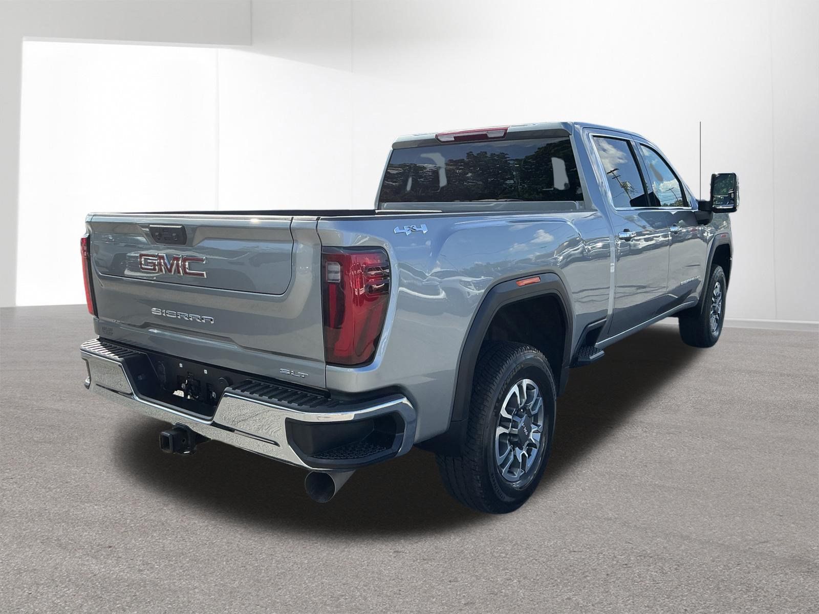 Used 2025 GMC Sierra 3500 SLT w/ SLT Convenience Package AWD/4WD image 18