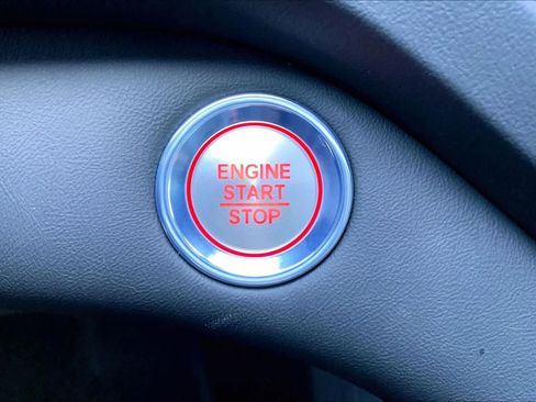 Used 2025 Acura RDX SH-AWD image 31