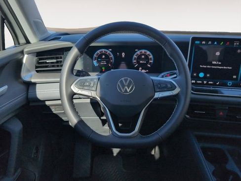 New 2025 Volkswagen Tiguan SE AWD/4WD image 12