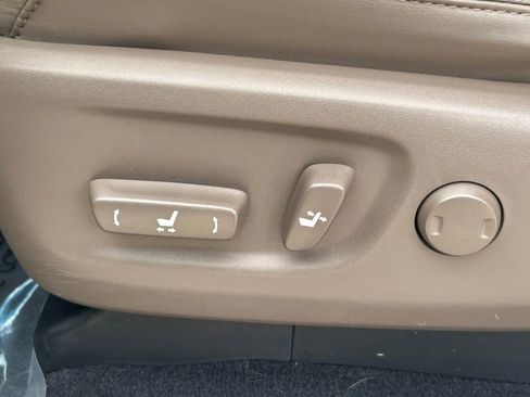 Used 2023 Lexus GX 460 Luxury image 27