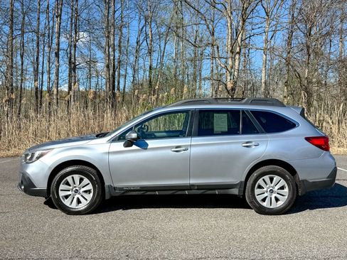 Used 2018 Subaru Outback 2.5i Premium AWD/4WD image 8