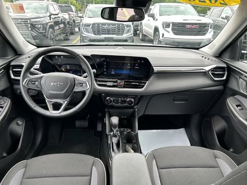 Used 2026 Chevrolet TrailBlazer LT w/ Convenience Package AWD/4WD image 22