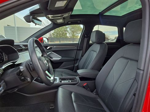 Used 2023 Audi Q3 2.0T Premium w/ 19" Wheel Package image 16