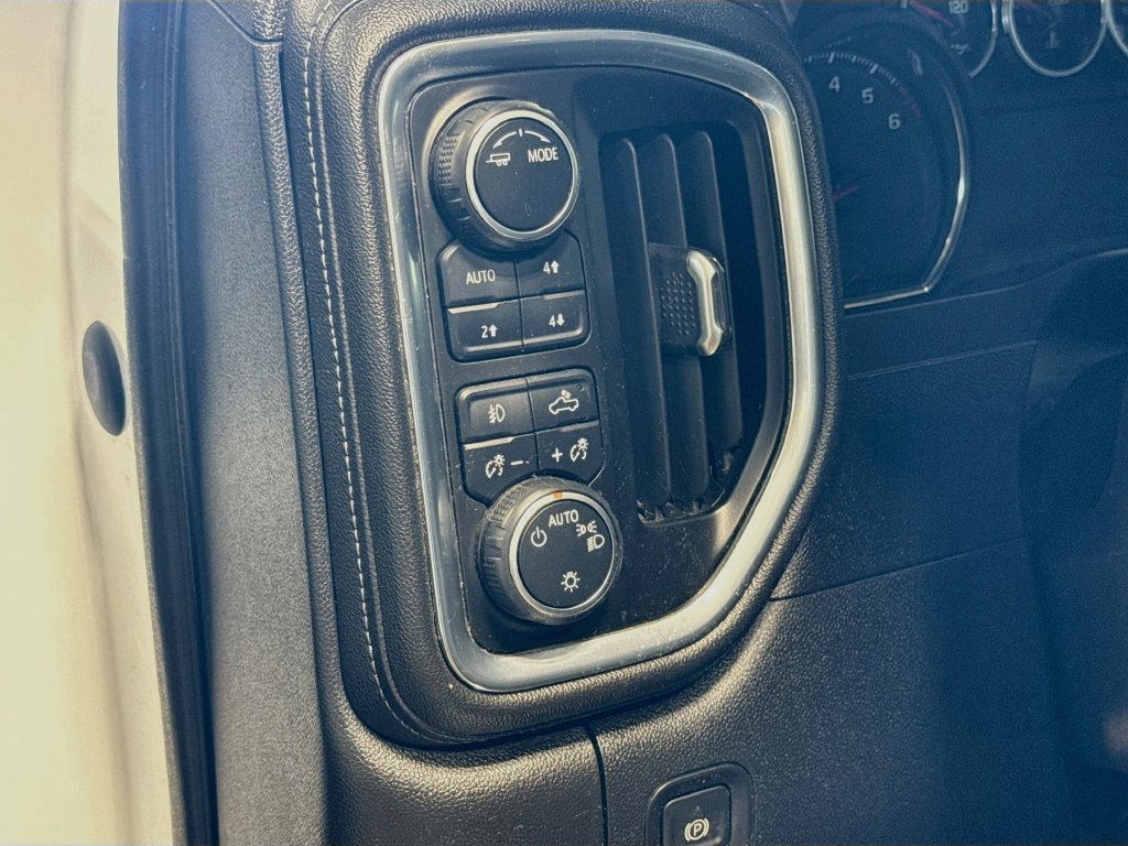 Used 2021 Chevrolet Silverado 1500 LT Trail Boss w/ Convenience Package II AWD/4WD image 10