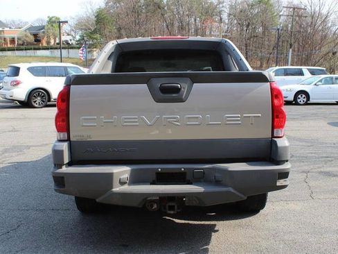 Used 2002 Chevrolet Avalanche 4x4 w/ Off-Road Suspension Pkg image 4