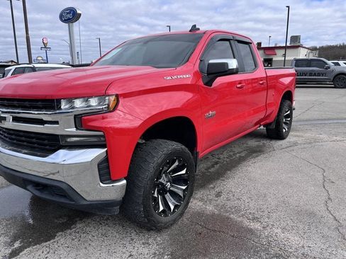 Used 2019 Chevrolet Silverado 1500 LT w/ Texas Edition image 4