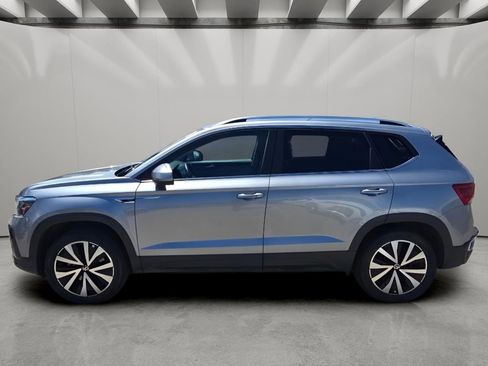 Used 2022 Volkswagen Taos SE AWD/4WD image 3