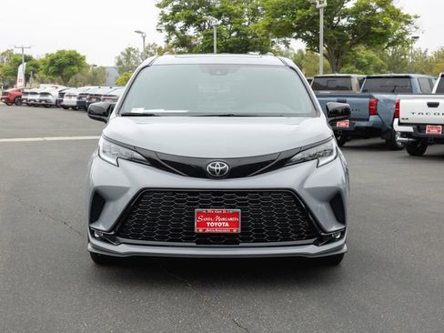 Certified 2026 Toyota Sienna XSE AWD/4WD image 2