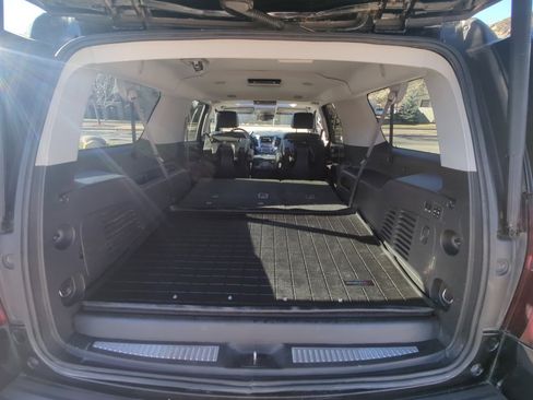 Used 2016 Chevrolet Suburban LTZ image 10