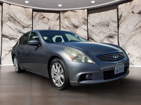 Used 2010 INFINITI G37 Journey w/ Premium Pkg RWD image 3