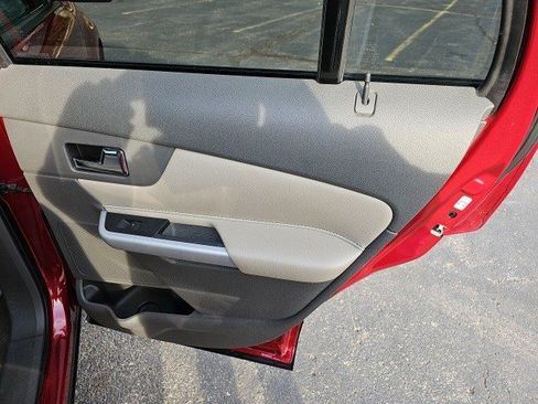 Used 2013 Ford Edge SEL image 17