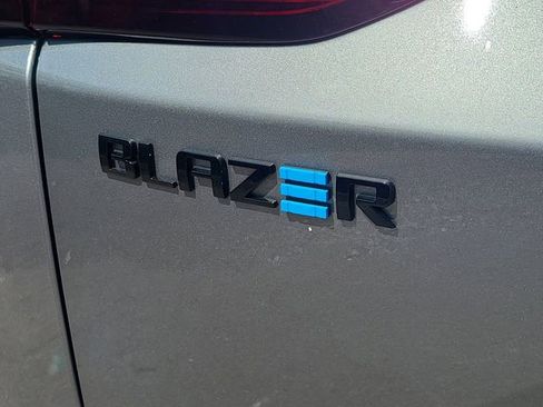 New 2025 Chevrolet Blazer EV LT w/ Midnight/Sport Edition FWD image 9