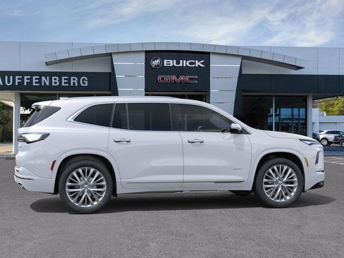 New 2026 Buick Enclave Avenir w/ Super Cruise Package image 33