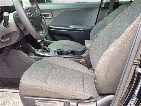 Used 2025 Kia K4 FWD image 16