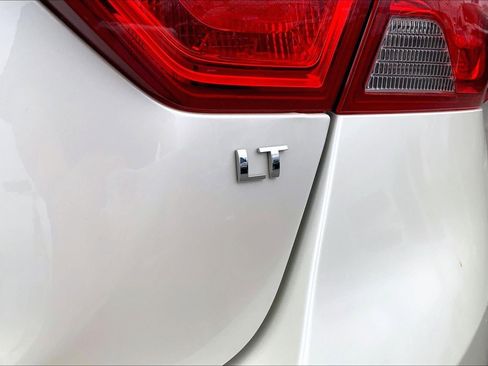 Used 2014 Chevrolet Impala LT image 8