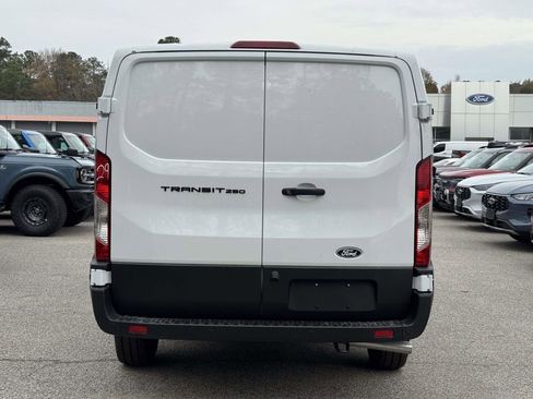 New 2026 Ford Transit 250 Low Roof RWD image 20