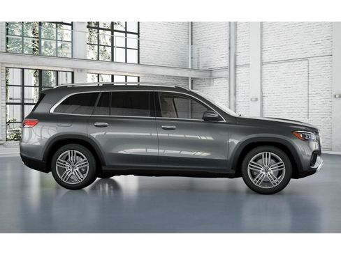 New 2026 Mercedes-Benz GLS 450 4MATIC image 15