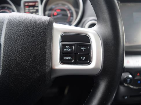 Used 2017 Dodge Journey SE w/ Safe & Sound Group image 5