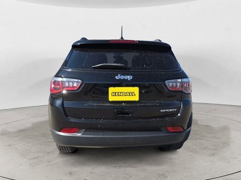 Used 2018 Jeep Compass Sport w/ Tech Group FWD image 4