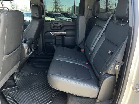 Used 2023 Chevrolet Silverado 2500 LTZ w/ LTZ Premium Package image 39