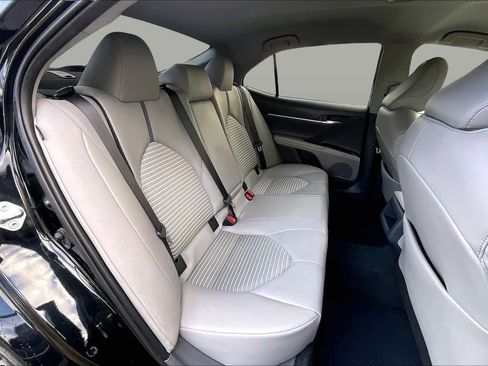 Certified 2023 Toyota Camry SE image 18