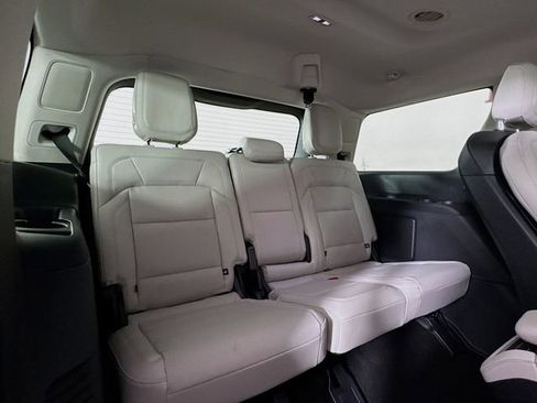 New 2026 Lincoln Navigator Reserve AWD/4WD image 30