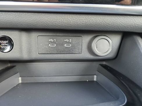 Used 2025 Nissan Rogue SV AWD/4WD image 6