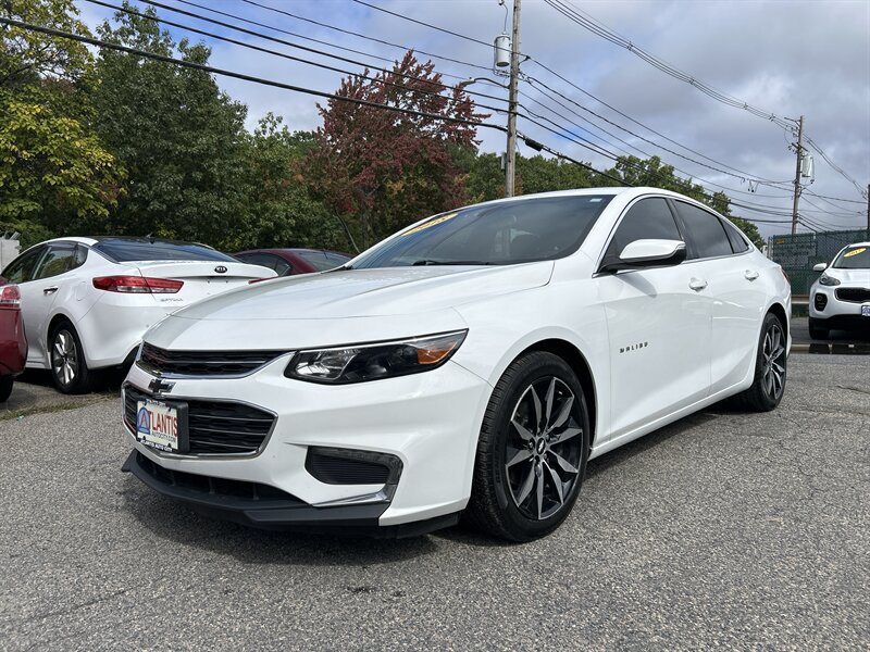 Used 2018 Chevrolet Malibu LT FWD image 1