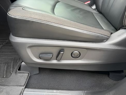 Used 2023 Nissan Pathfinder SL w/ SL Premium Package AWD/4WD image 24